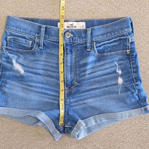 Hollister High Rise Distressed Shorts - Size 3/26 - Picture 9 of 12